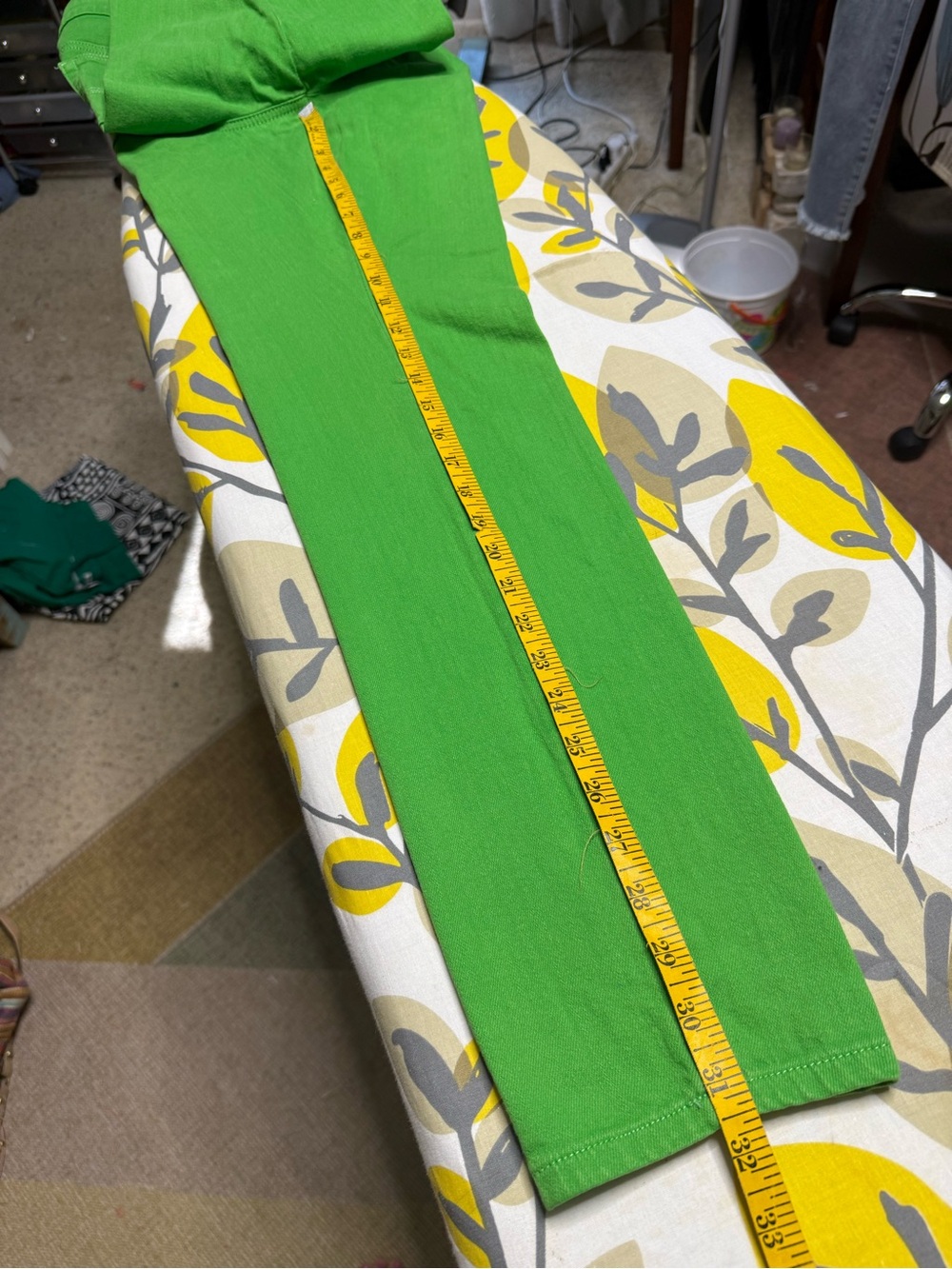 Michael Kors Bright Green Skinny Jeans - Picture 4 of 6